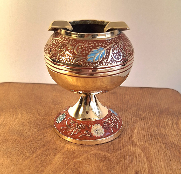 زیر سیگاری پایه دار برنزی(برنجی) میناکاری(قرمز)